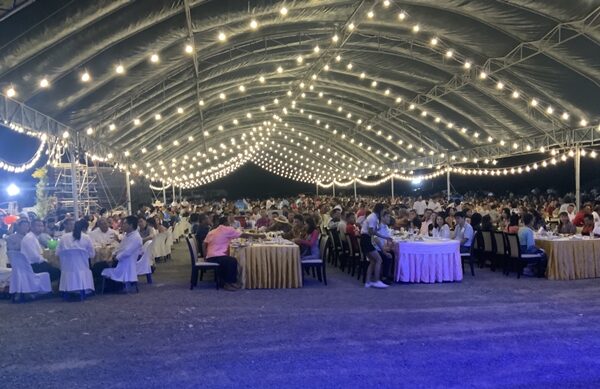 เสี่ยพันล้าน เจ้าของโรงโม่ เพชรสยามศิลาตราด เลี้ยงทั้งจังหวัด ฉลองวันเกิด 80 ปี