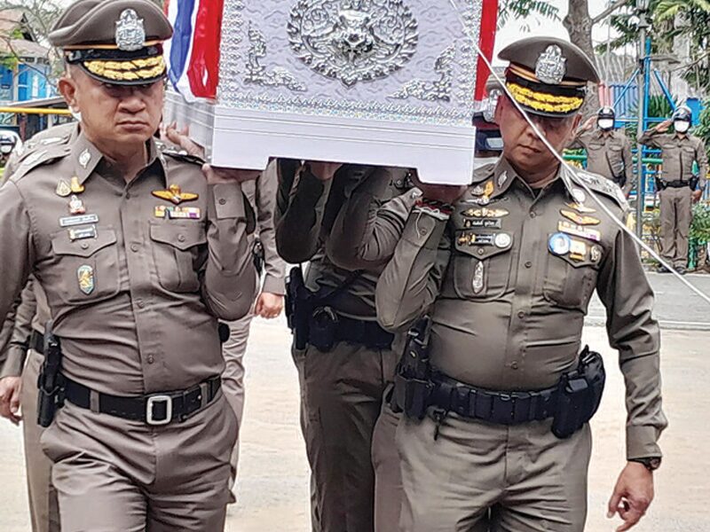 สดจากสนามข่าว - นาทีจับตายมือฆ่าตร. ยิงดับสตต.ที่ปากช่อง ประกาศไม่ยอมเข้าคุก
