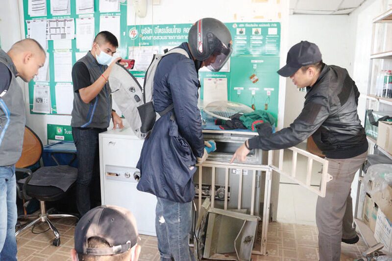 สดจากสนามข่าว - ผ่าปฏิบัติการจับผัวเมีย ตระเวนงัดเซฟปั๊มน้ำมัน ก่อเหตุ32แห่งทั่วอีสาน