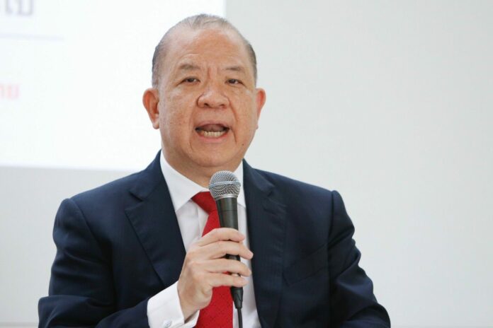 นายพิชัย นริพทะพันธุ์