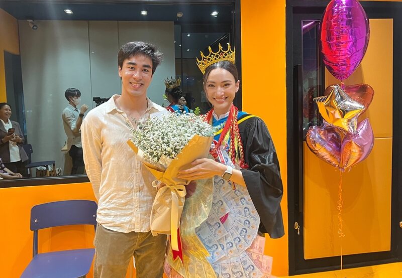 แอนน่า กลึคส์