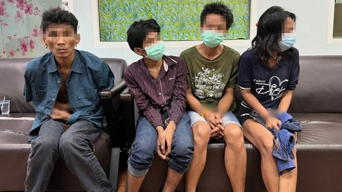 คุกยกครัว