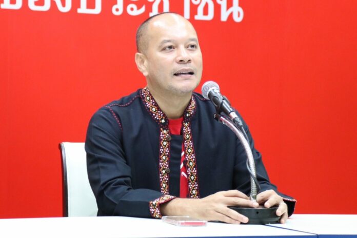 นายณัฐวุฒิ ใสยเกื้อ ผอ.ครอบครัวเพื่อไทย