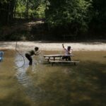 ททท.สุราษฎร์ฯ ชวนเที่ยวแหล่งชุมชนใหม่ “ท่าขอนเรือ” เล่นน้ำใสคลายร้อน ช่วงซัมเมอร์