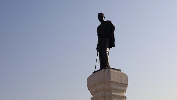 นักตบลูกยางโคราช บวงสรวงย่าโม ไข่ไก่ 15,555 ฟอง แก้บน หลังได้แชมป์ลีกทั้งทีมชาย-หญิง