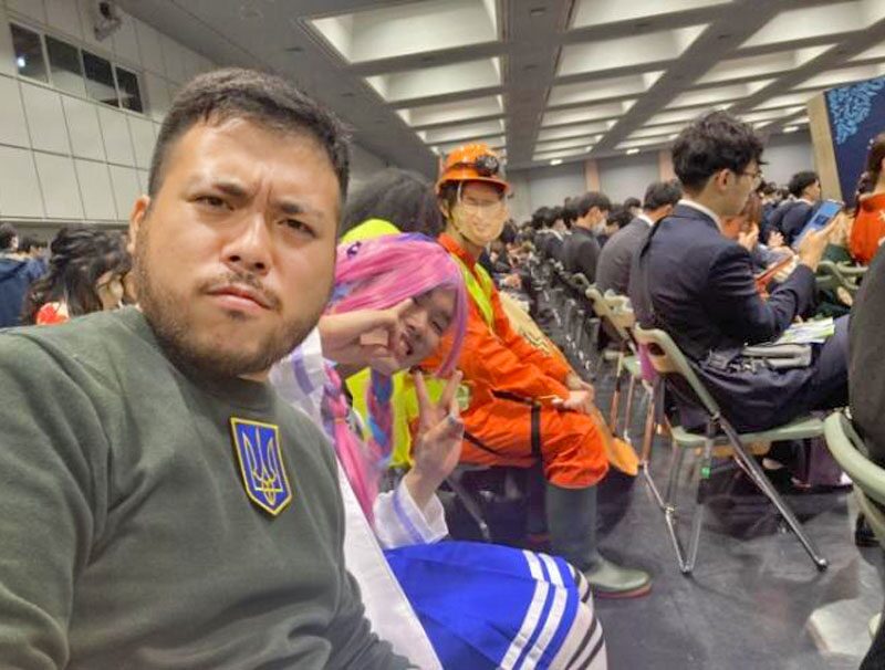 หนุ่มญี่ปุ่นแต่งตัวเป็น “เซเลนสกี”