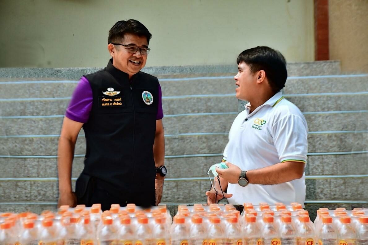 มูลนิธิเจริญโภคภัณฑ์พัฒนาชีวิตชนบท มอบน้ำดื่ม CP แก่เจ้าหน้าที่แก้ปัญหาเร่งด่วน ป้องกันไฟป่า – PM 2.5 ณ สำนักบริหารพื้นที่อนุรักษ์ที่ 16 เชียงใหม่