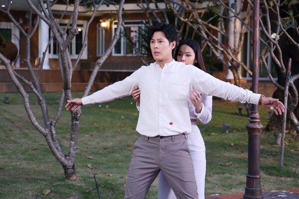 มีเกียรติ