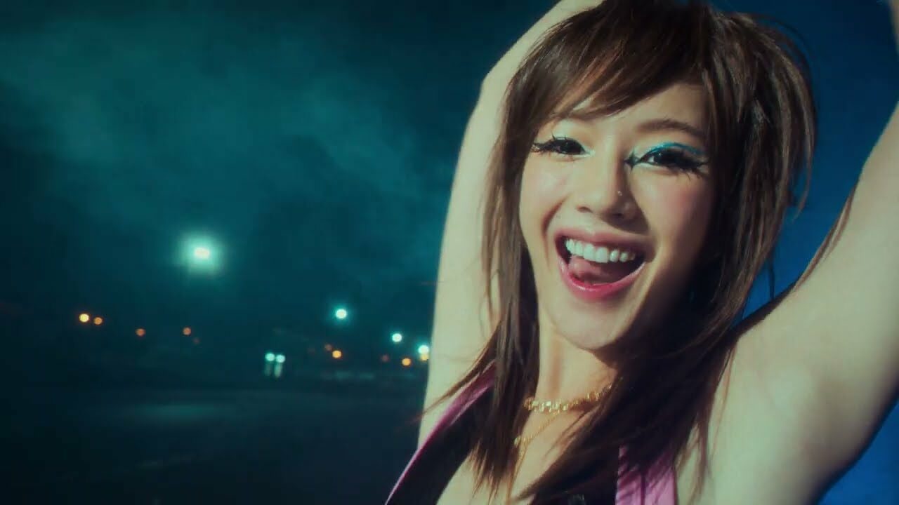 ภาพประกอบ MV เพลงธาตุทองซาวด์