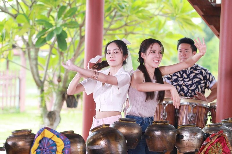 โปงลางฮักออนซอน