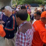สุวัจน์ นำผู้สมัคร ส.ส. โคราช ลงพื้นที่ วางแผนแก้ปัญหาน้ำท่วมน้ำแล้ง อ้อนขอคะแนนชาวบ้าน