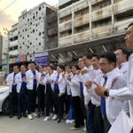 “บิ๊กตู่” นำทัพ “รวมไทยสร้างชาติ” ขึ้นรถ 6 ล้อ ขนขบวนแห่ ยื่นใบสมัคร ส.ส.เขต