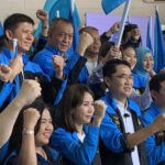 ลั่นกลองรบ! ปชป. ส่งมอบธงชัย 33 ผู้สมัคร ส.ส. มั่นใจนำชัยชนะ ปักธงเมืองกรุงได้แน่