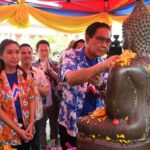 บิ๊กตู่ ทำบุญสงกรานต์ 3 วัด​ ก่อนลุยช่วย รทสช. หาเสียง แบบเปิดเผยครั้งแรกต่อสาธารณะ