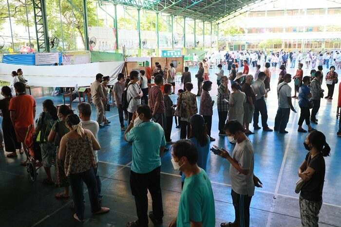 บรรยากาศหน่วยเลือกตั้ง รร.ประชานิเวศน์ (ประถม)
