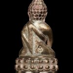 ร.ร.วัดบวรนิเวศ จัดสร้าง พระกริ่ง-พระชัยวัฒน์ปทุมรังษี เพื่อสมทบทุนการศึกษา