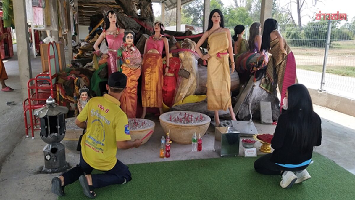 ให้โชคหลายงวด แห่ถวายเครื่องสำอาง-ชุดไทย เจ้าแม่ตะเคียนทอง 5พี่น้อง