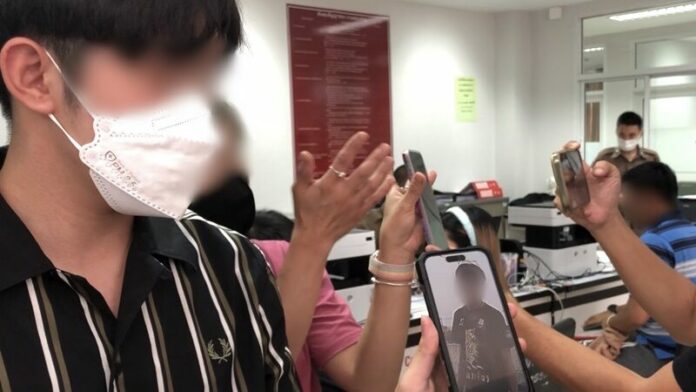 เหยื่อโผล่