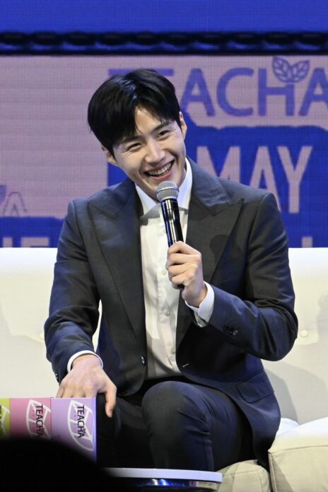 Kim Seon Ho comes to Thailand often.