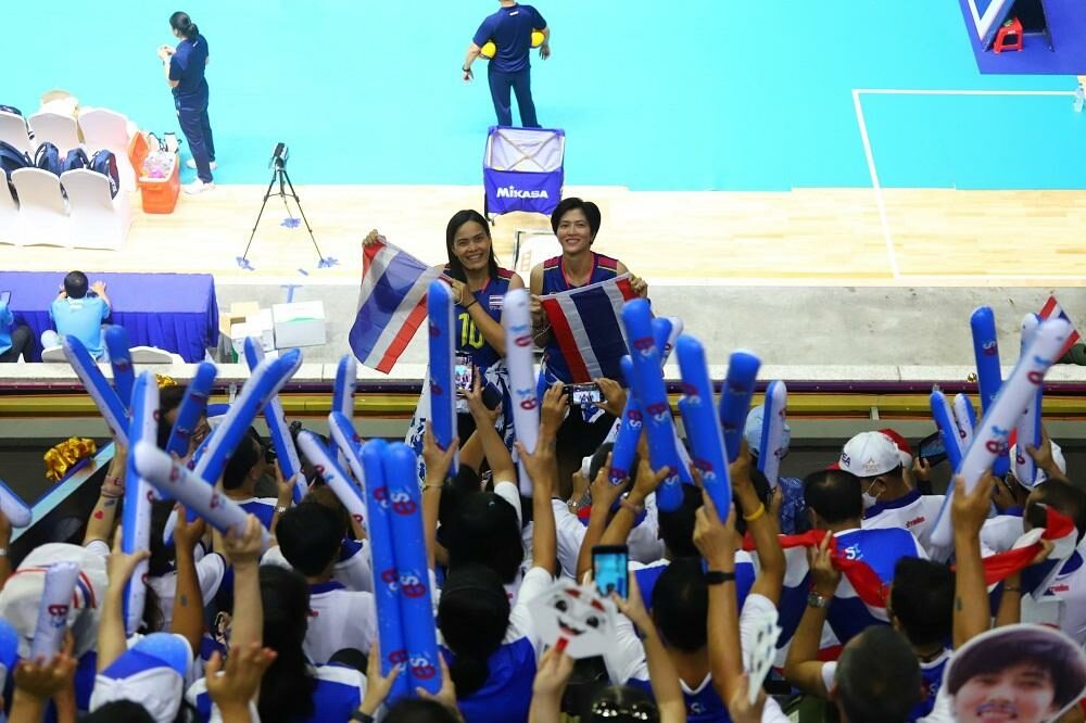 วิลาวัณย์ อภิญญาพงศ์ และ ปลื้มจิตร์ ถินขาว
