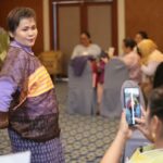 พช.ระดมทีมกูรูผ้า ลงพื้นที่ทั่วไทย ให้คำปรึกษาผู้ประกอบการ OTOP กลุ่ม D ยกระดับผลิตภัณฑ์ผ้าไทย