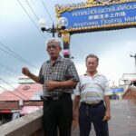 เที่ยวตลาดน้ำอัมพวา โลกโซเชียล ชวนฉงนป้ายชื่อ 'ถนนเลียบนที' อ่านว่าอะไร?