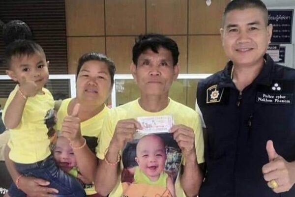 ผัว-เมียเฮลั่น ถูกหวย รวย 6 ล้าน เปิดที่มาเลขเด็ดซื้อในงานศพพี่สะใภ้ เผย เป็นหมู่บ้านรางวัลที่ 1