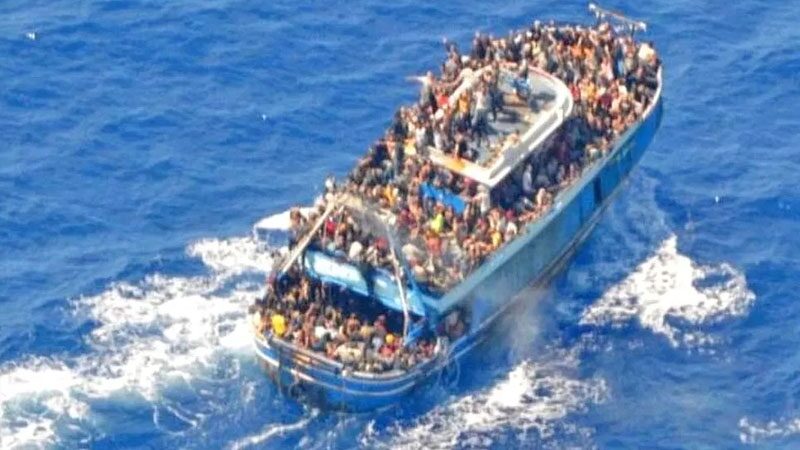 เรือโดยสารผู้อพยพ “ล่มกลางทะเล”