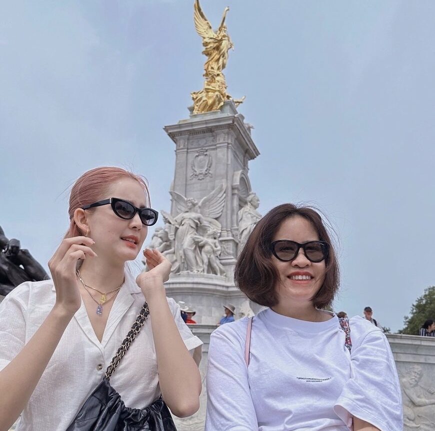 อาเล็ก ควง โบว์