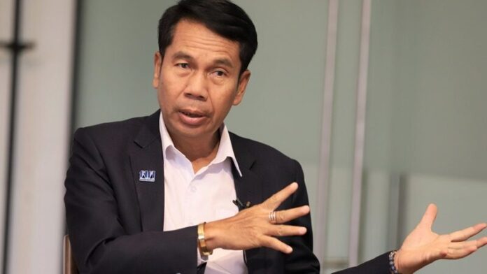 สุทิน