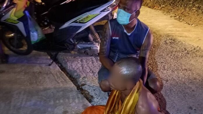 จับพระ