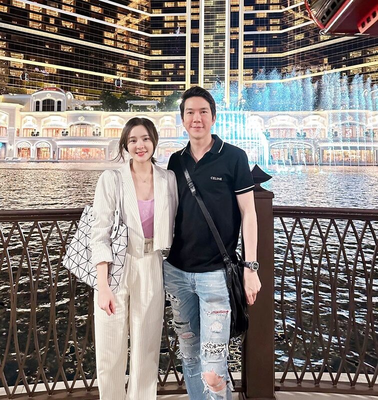 ออม สุชาร์