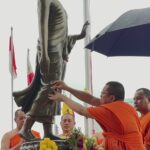 “เจ้าคุณน้อย” วัดอินทรวิหาร มอบพระ องค์ที่ 53 แก่ รร.ไหล่ดุมตาเหมา