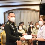 “บิ๊กกวาง” มอบทุนการศึกษา 900 ทุน บุตรทหารผ่านศึกนอกประจำการ บัตรชั้นที่ 2-3-4
