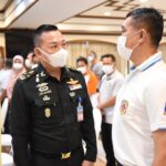 “บิ๊กกวาง” มอบทุนการศึกษา 900 ทุน บุตรทหารผ่านศึกนอกประจำการ บัตรชั้นที่ 2-3-4