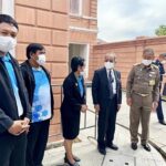 องคมนตรี และมูลนิธิเจริญโภคภัณฑ์ มอบรถรับส่งนักเรียน