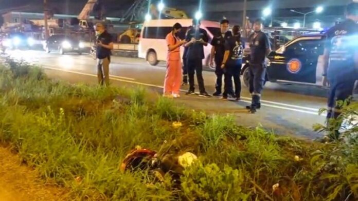 ทรุด