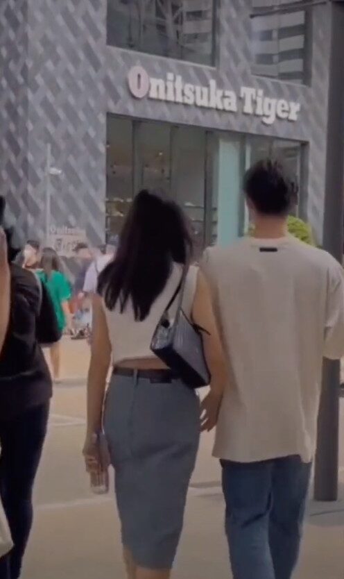 ไบรท์ และ ผู้จัดการ