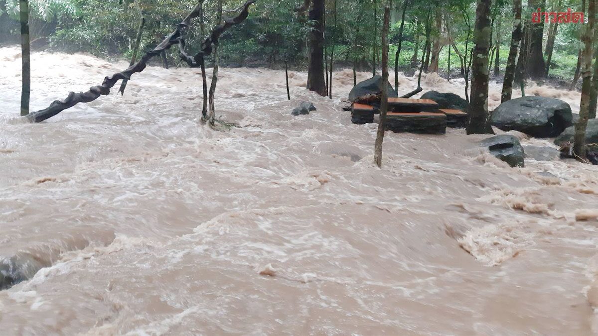 ฝนถล่มหนัก ประกาศปิดน้ำตกเขาชะเมา หลังหลากท่วมพื้นที่อุทยานฯ ไหลเข้าหมู่บ้าน  - ข่าวสด