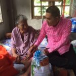 สุดทึ้งคุณแม่ 5 แผ่นดิน อายุ102 ปี บุตร-หลาน ดูแลดี ได้รับประกาศนียบัตร สธ.สุราษฎร์ฯ