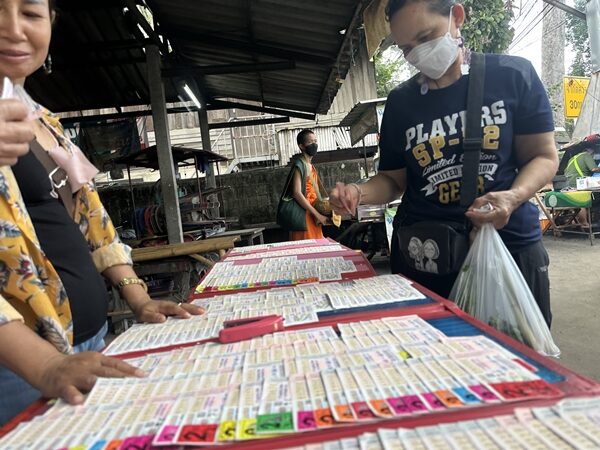 หวยเด็ดเชียงใหม่ มาแล้ว แห่ซื้อเลขเศรษฐา-พิธา-ทักษิณ เกลี้ยงแผง ทะเบียนรถก็มาด้วย