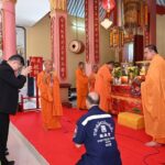 มูลนิธิป่อเต็กตึ๊ง จัดงานประเพณีทิ้งกระจาด ประจำปี 2566