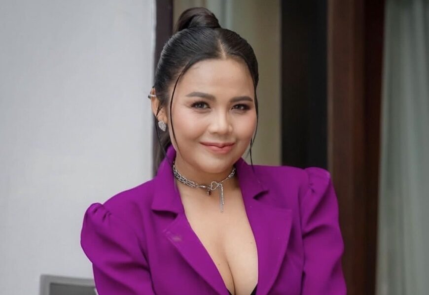 ชาวเน็ตโต้กันเดือด!