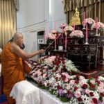 พุทธศาสนิกชน ร่วมน้อมถวายมุมิตาสักการะ พระครูประพัฒน์ เจ้าอาวาสวัดดวงแข