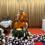 พุทธศาสนิกชน ร่วมน้อมถวายมุมิตาสักการะ พระครูประพัฒน์ เจ้าอาวาสวัดดวงแข