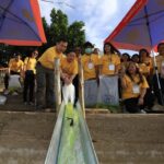 ทิพยสืบสาน ร่วมกิจกรรมปล่อยปลาในเดือนวันแม่แห่งชาติ