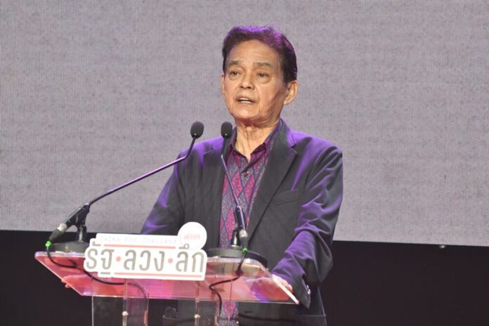 นายสุขุม นวลสกุล อดีตอธิการบดีมหาวิทยาลัยรามคำแหง