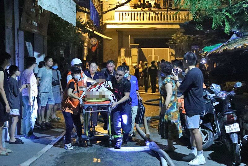 เหยื่อไฟไหม้ “อพาร์ตเมนต์” ในฮานอยพุ่ง 56 ศพ จับเจ้าของแล้ว-เร่งหาสาเหตุ