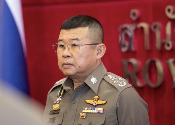 พล.ต.อ.ดำรงศักดิ์ กิตติประภัสร์ ผบ.ตร.