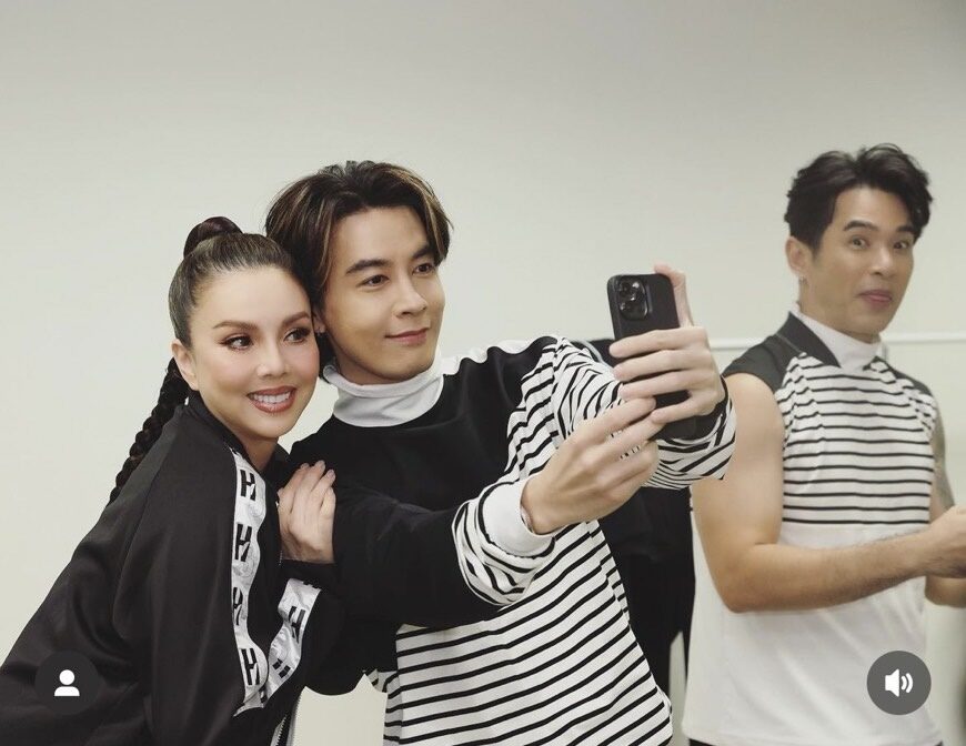 ติ๊นา ทุ่มทั้งกายใจ
